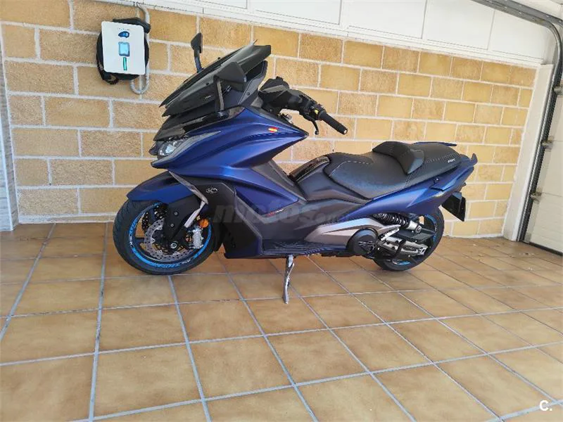 Kymco AK 550 – Vista 6