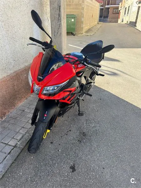 Aprilia Tuono 125 – Vista 3