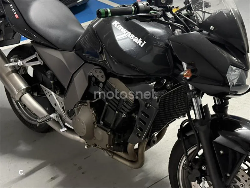 Kawasaki Z 750 – Vista 3