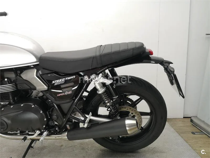 Triumph Speed Twin 900 – Vista 18