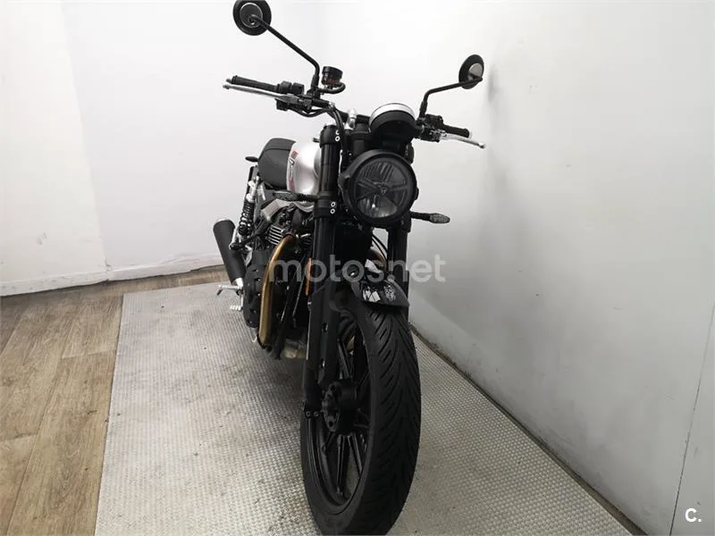 Triumph Speed Twin 900 – Vista 3