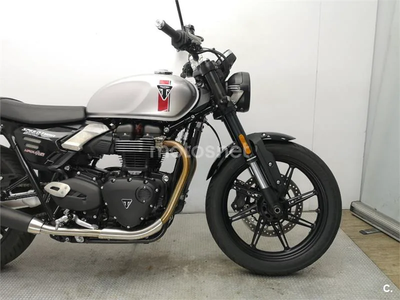 Triumph Speed Twin 900 – Vista 6