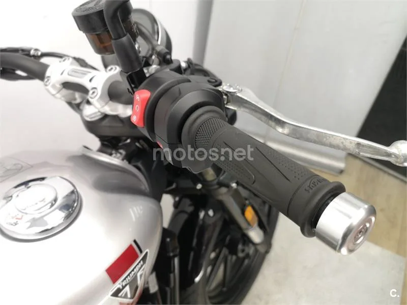 Triumph Speed Twin 900 – Vista 9