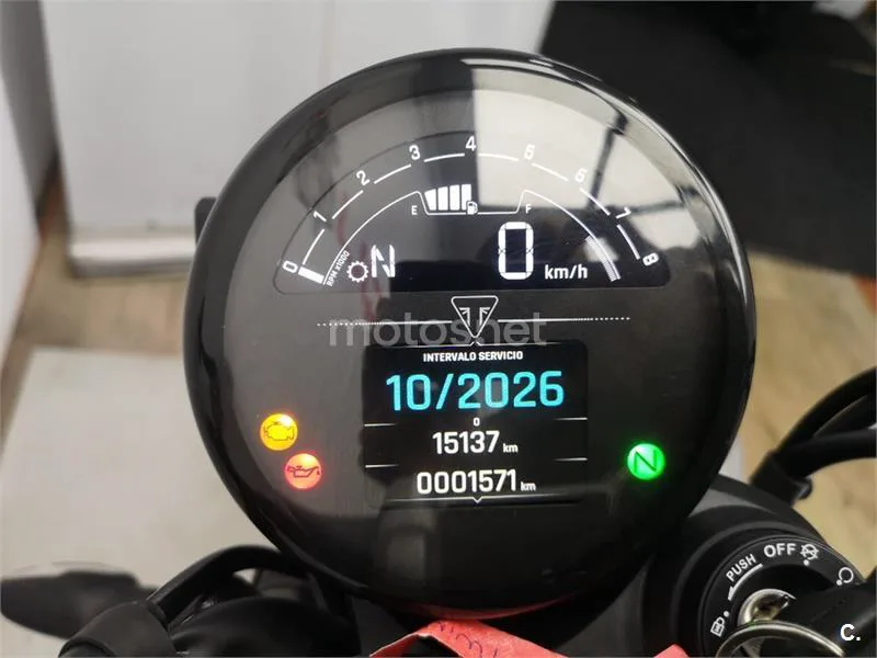 Triumph Speed Twin 900 – Vista 10