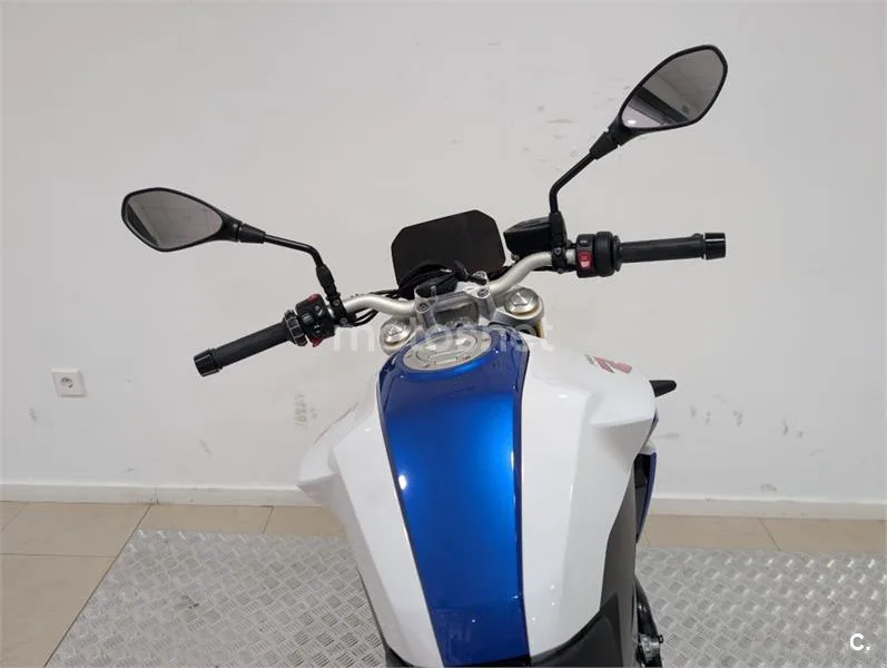 BMW F 900 R – Vista 13
