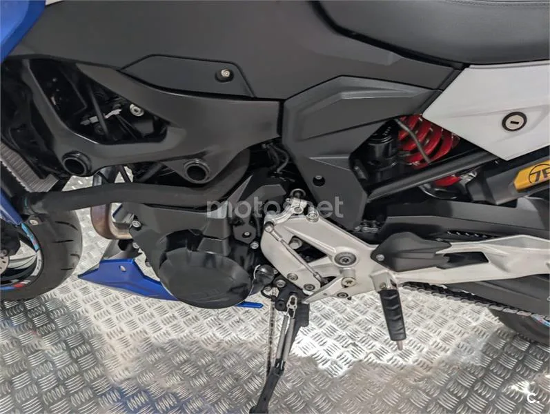 BMW F 900 R – Vista 21