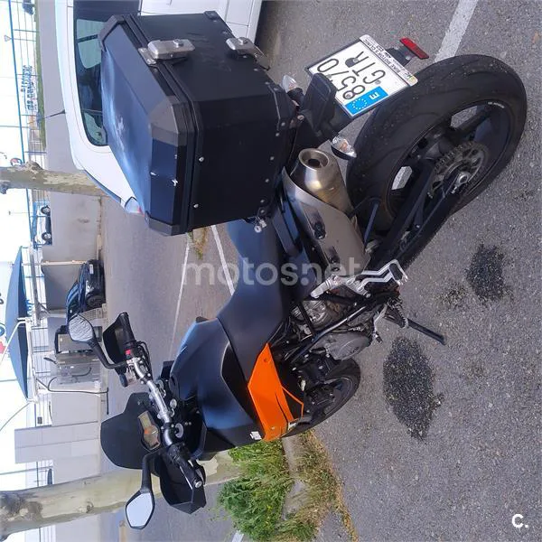 KTM 990 SUPERMOTO – Vista 2