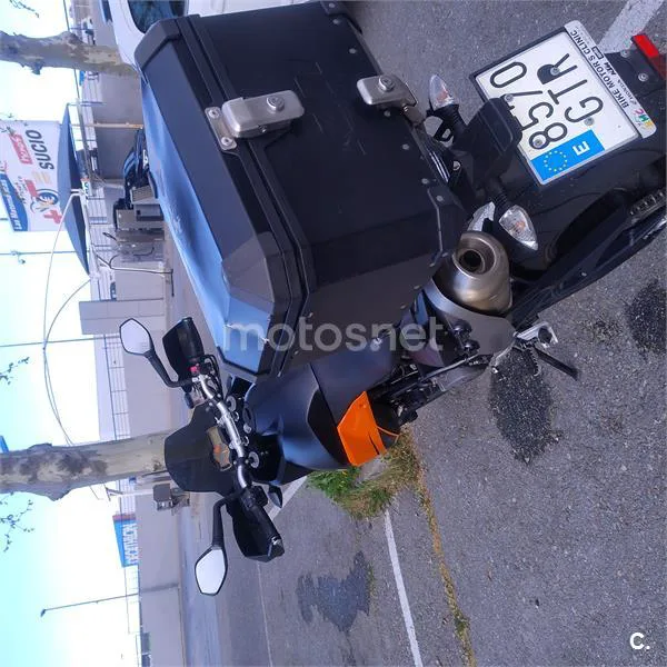 KTM 990 SUPERMOTO – Vista 11