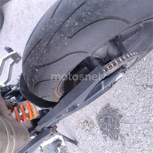 KTM 990 SUPERMOTO – Vista 4