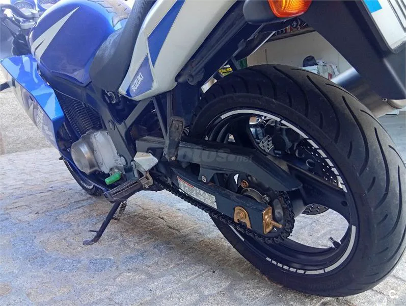 Suzuki GS 500F – Vista 4