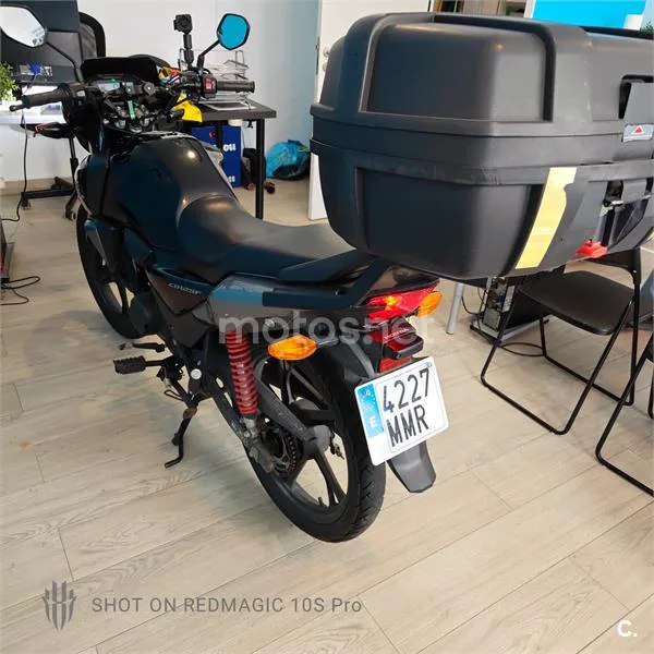 Honda CB 125 – Vista 3