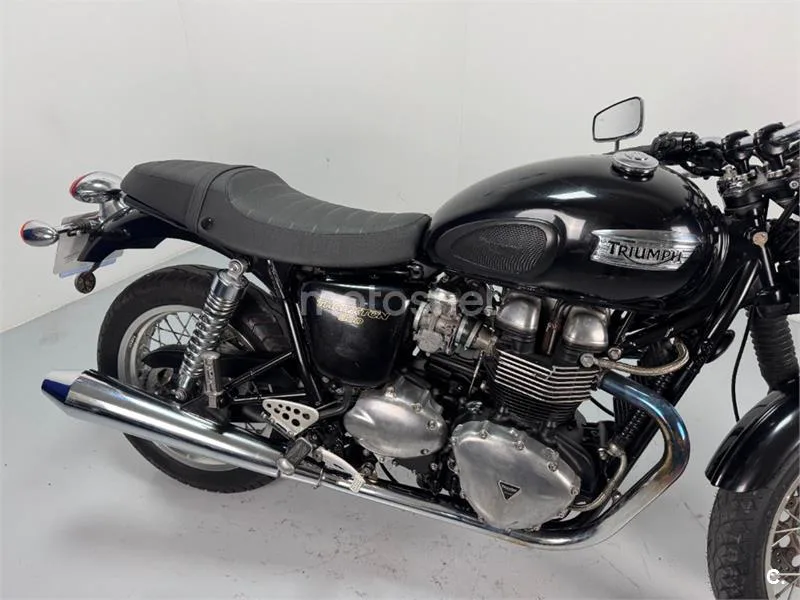 Triumph Thruxton EFI – Vista 4
