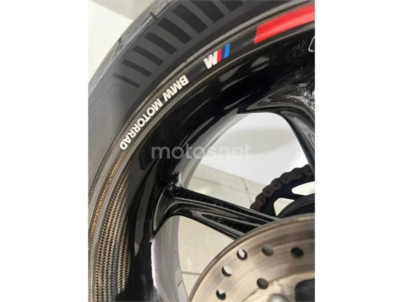 BMW M 1000 RR – Vista 25