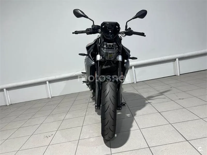 BMW F 900 R – Vista 3