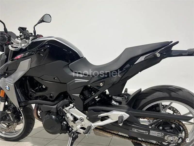 BMW F 900 R – Vista 8