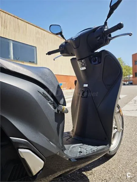 Honda SH125i – Vista 3
