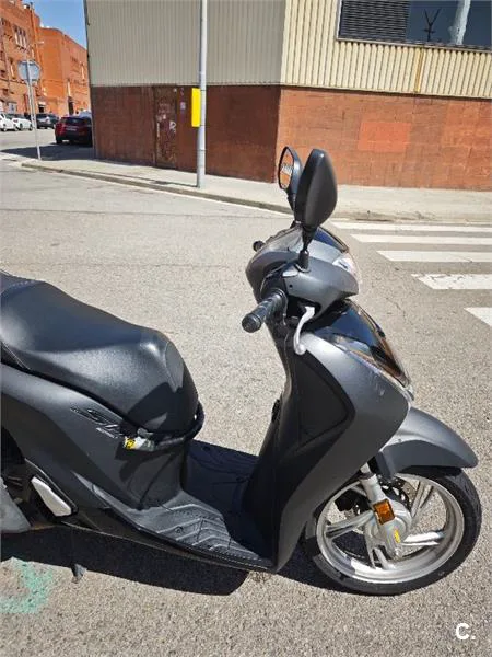 Honda SH125i – Vista 9