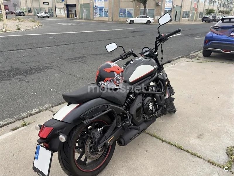 Kawasaki Vulcan S – Vista 4