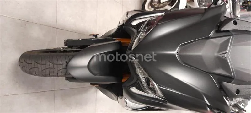 Yamaha TMAX – Vista 3