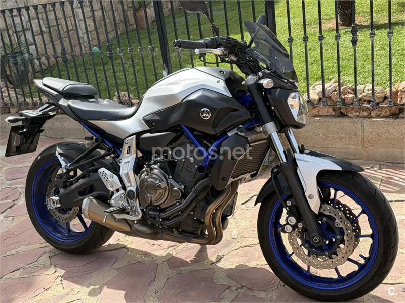 Yamaha MT-07 – Vista 5