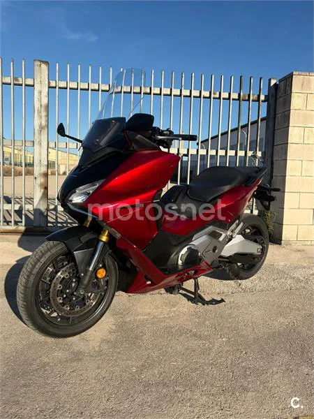 Honda Forza 750 – Vista 3