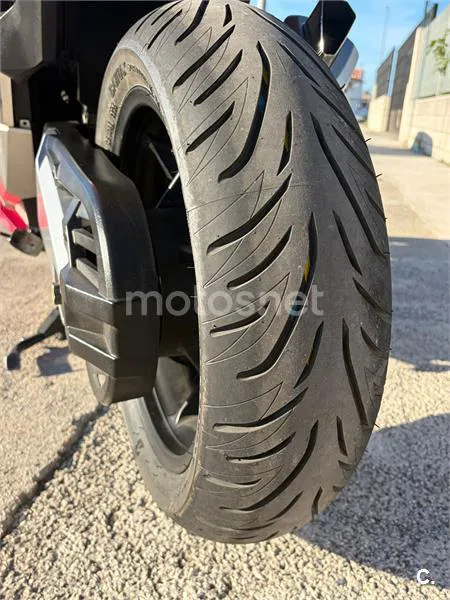 Honda Forza 750 – Vista 9