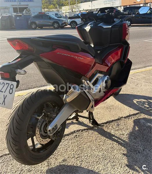 Honda Forza 750 – Vista 10