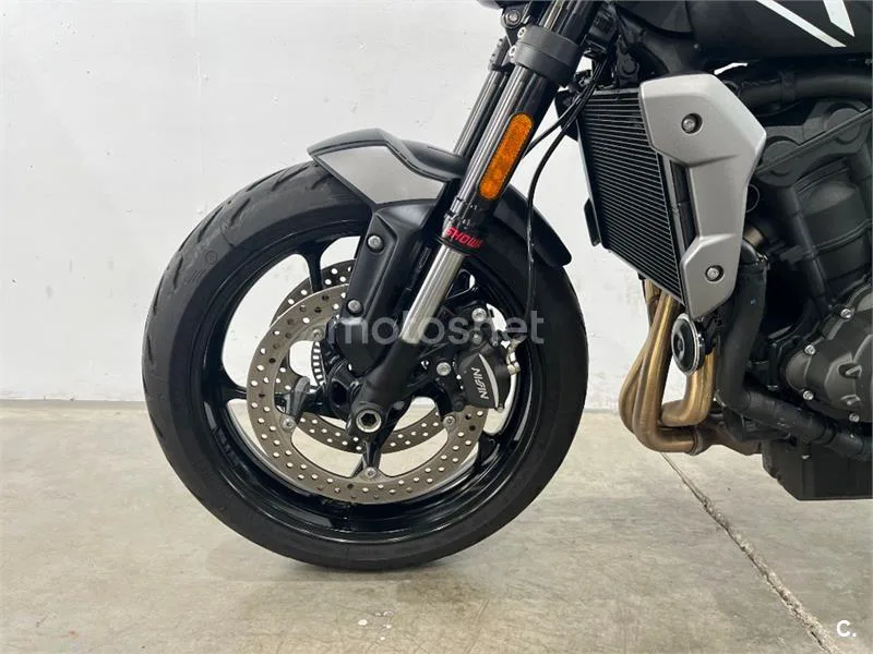 Triumph Trident 660 – Vista 11