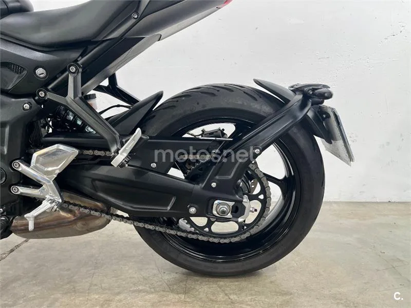 Triumph Trident 660 – Vista 12