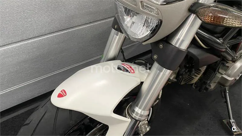 Ducati Monster 696 – Vista 13