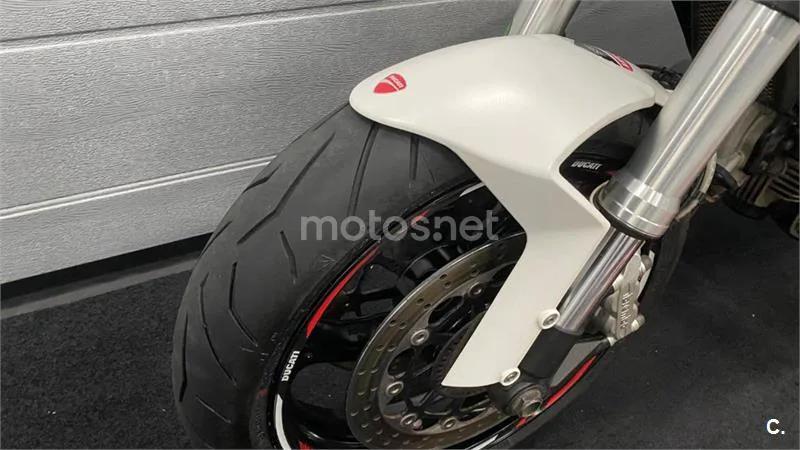 Ducati Monster 696 – Vista 14