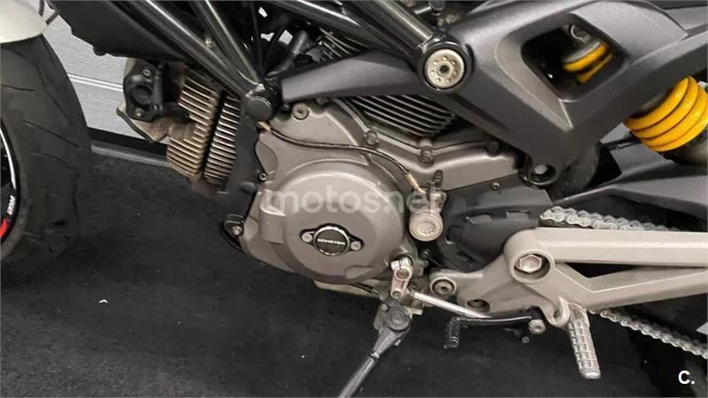 Ducati Monster 696 – Vista 16