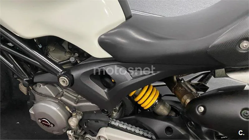 Ducati Monster 696 – Vista 17