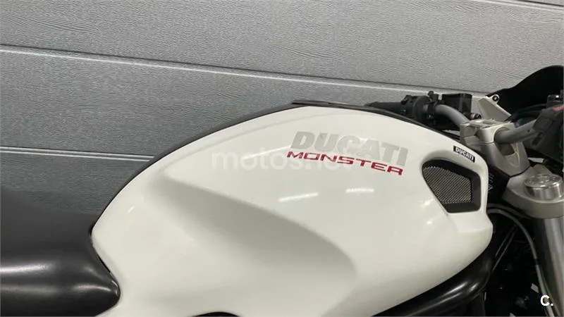 Ducati Monster 696 – Vista 4