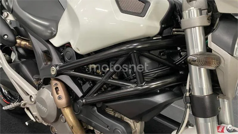 Ducati Monster 696 – Vista 7