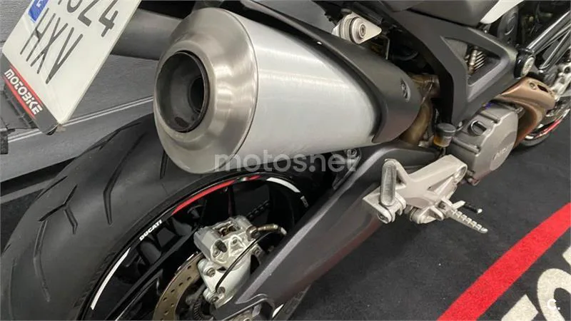 Ducati Monster 696 – Vista 8