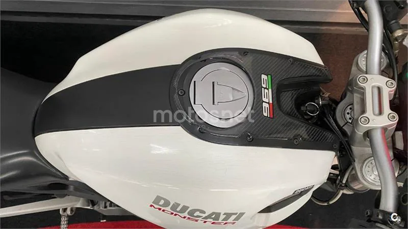 Ducati Monster 696 – Vista 9