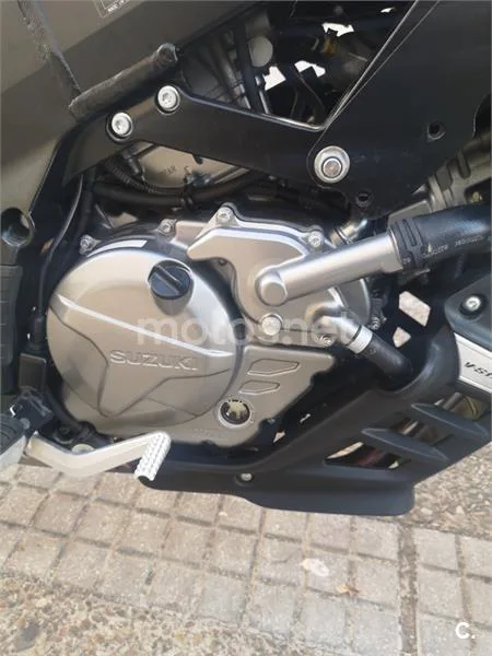 Suzuki V-Strom 650 XT – Vista 5