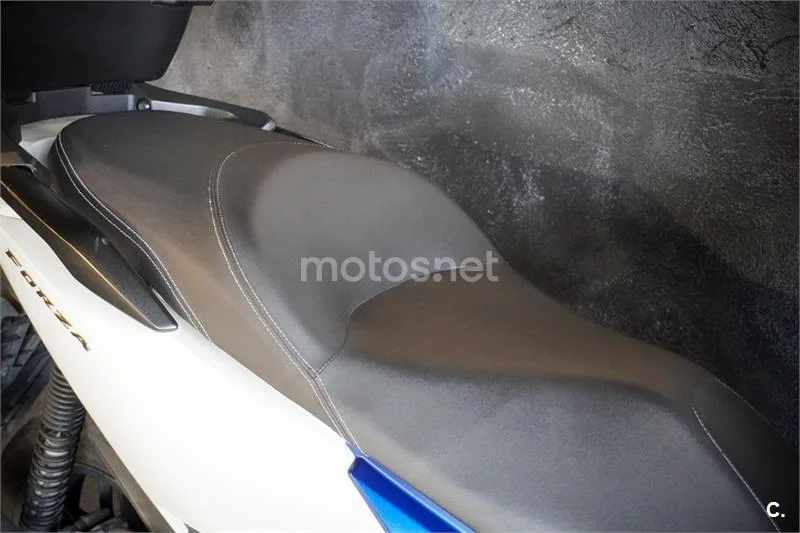 Honda Forza 125 – Vista 8