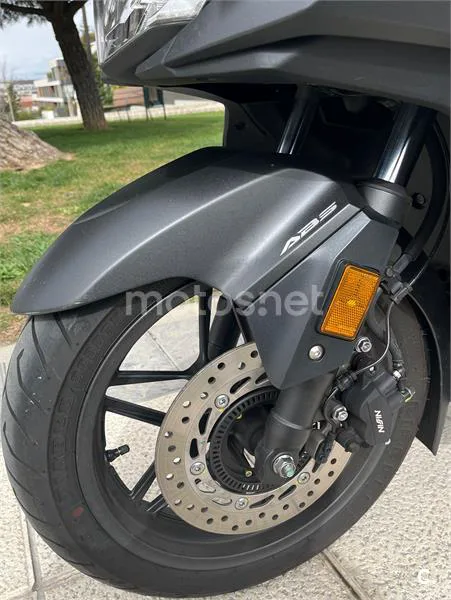 Honda Forza 350 – Vista 3