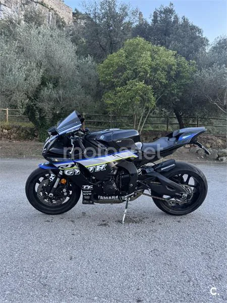 Yamaha R1 – Vista 3