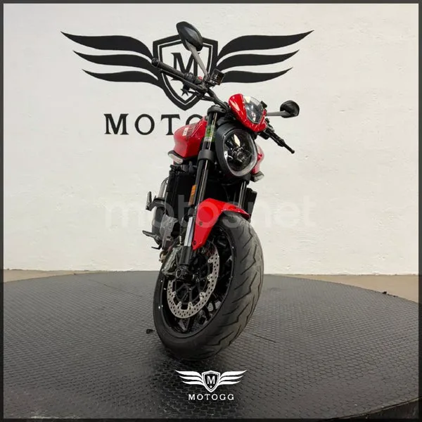 Ducati Monster – Vista 4