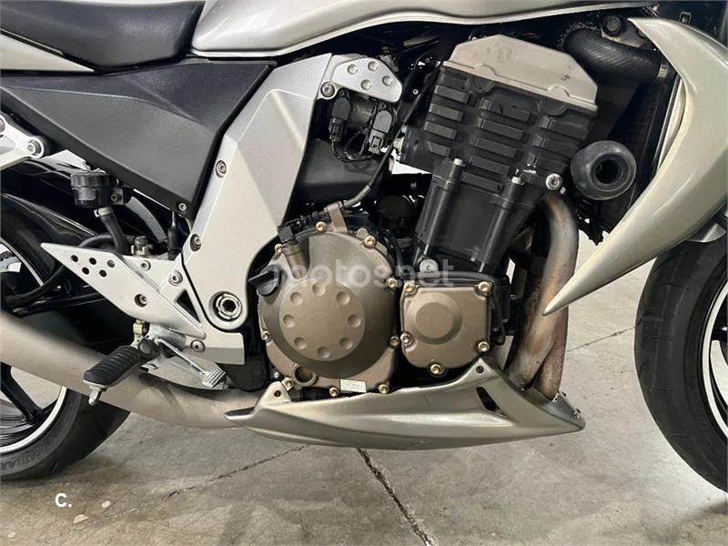 Kawasaki Z750 – Vista 11
