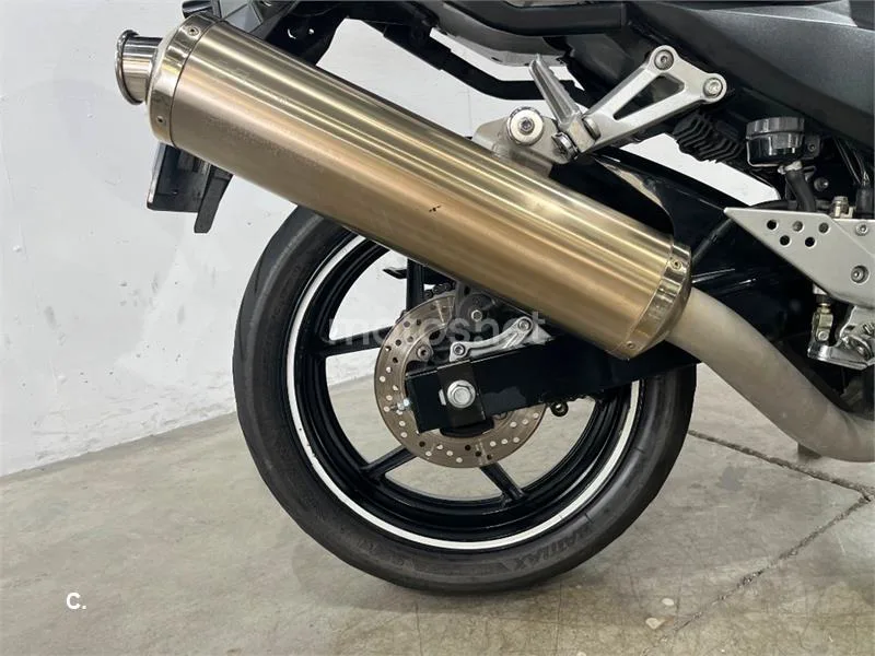 Kawasaki Z750 – Vista 12