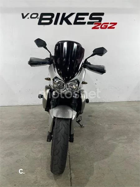 Kawasaki Z750 – Vista 6