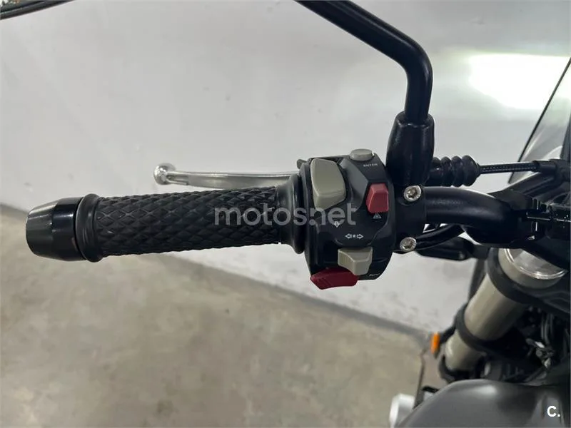 Voge 525 ACX – Vista 17