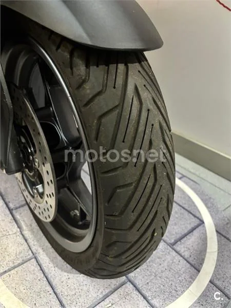 Yamaha XMAX 300 – Vista 5