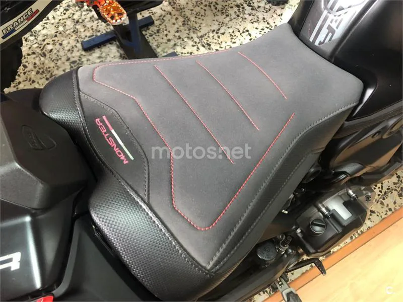 Ducati Monster – Vista 3