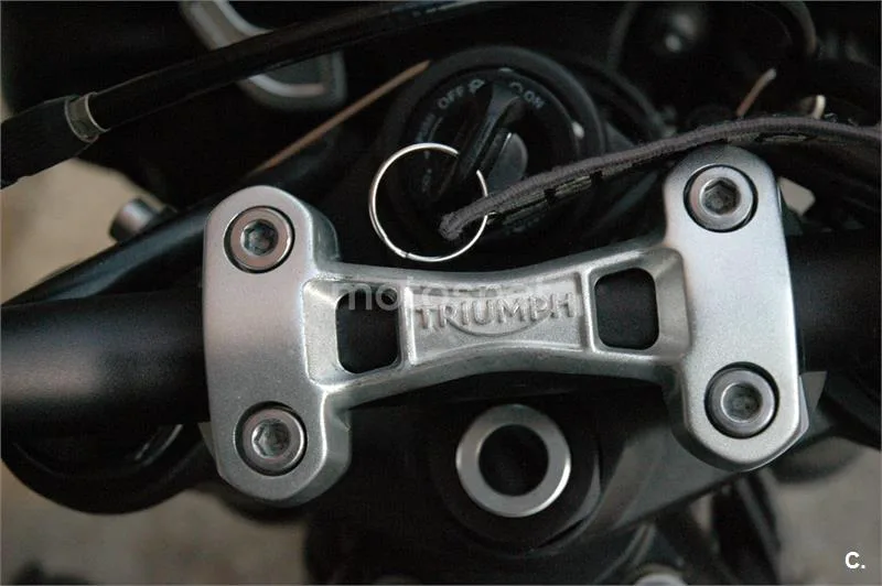 Triumph Street Triple – Vista 3