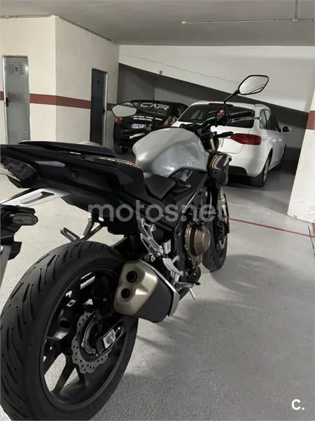 Honda CB 500 F – Vista 9